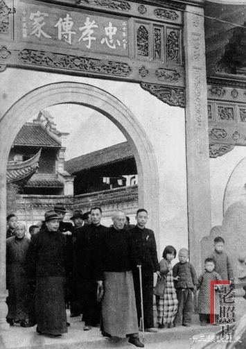 极其罕见老照片：蒋介石最后离开家乡时真实场面