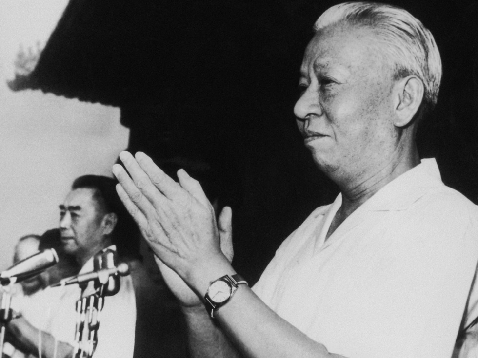开始对抗毛泽东 令刘少奇走向自我灭亡的44天
