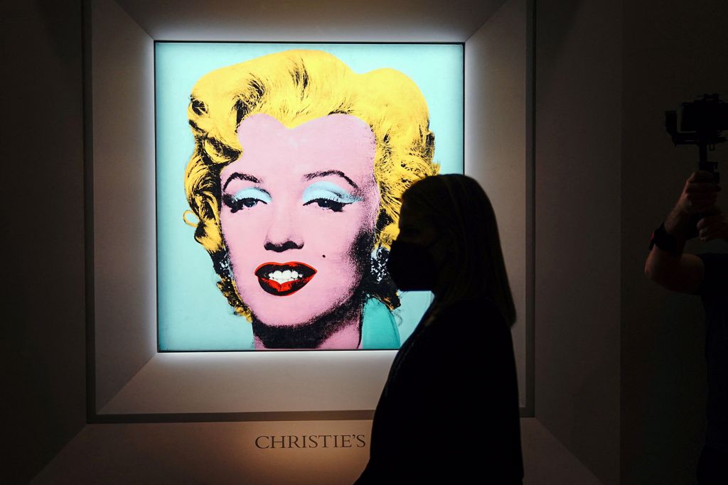 佳士得拍卖行21日预告，美国艺术家安迪．沃荷以已故女星玛丽莲梦露肖像为创作灵感的着名代表作，将成为最昂 ...