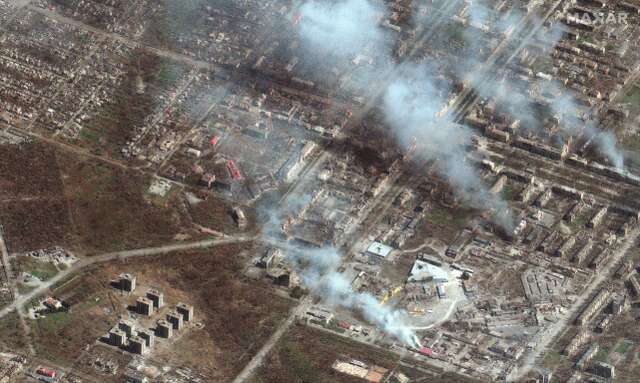 马里乌波尔的亚速钢铁厂被俄军围困