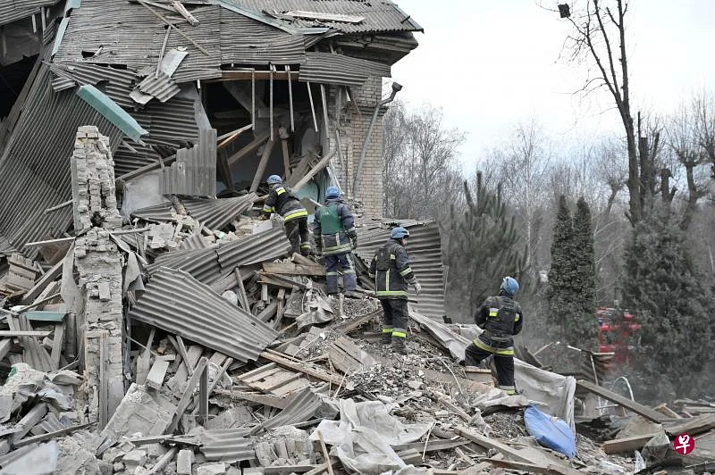 乌克兰南部扎波罗热州城市维利尼扬斯克这家医院的妇产科病房在俄军导弹袭击中被摧毁 ...
