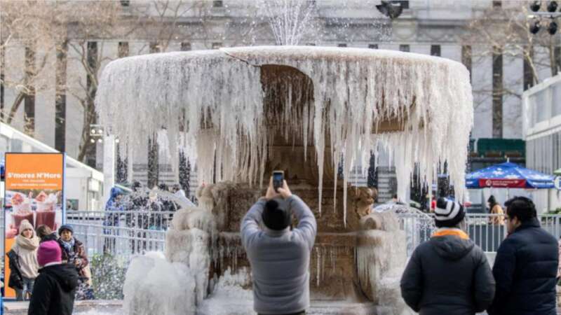 2月4日上午，首都华盛顿的气温降至华氏 15度（摄氏零下9度）