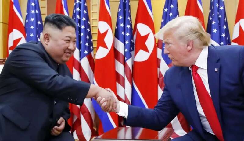朝韩边界板门店，美国总统特朗普与朝鲜最高领导人金正恩会面